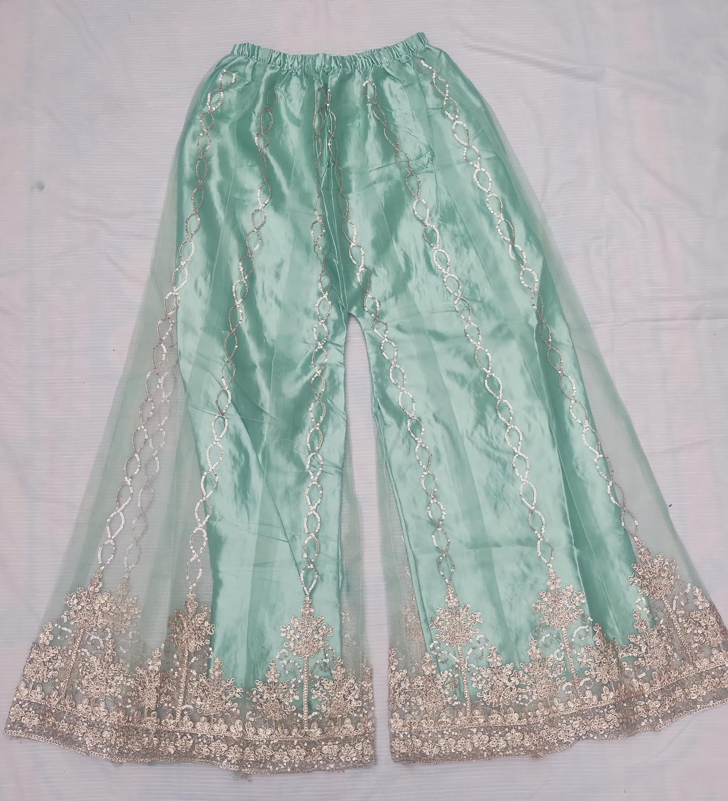 FastFabrics Luxury Bridal Collection – Heavy Aari Embroidery & Handwork 3 Piece Suit | FA51
