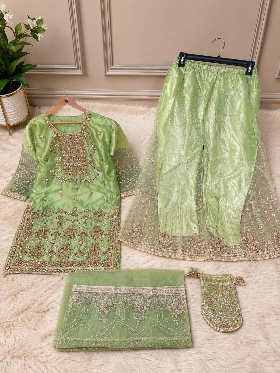 Fast Fabrics Luxury Bridal Collection – Heavy Aari Embroidery & Handwork 3 Piece Suit | FA45
